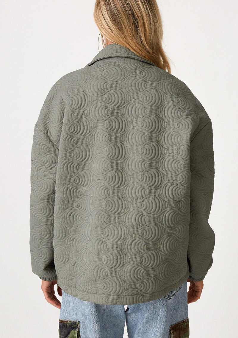Drawstring-waist quilted coat