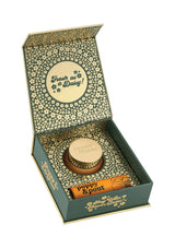 [Scent: Wild Honey] A lip care gift set with a honey scent. Crafted with natural ingredients and oils by Poppy & Pout. 