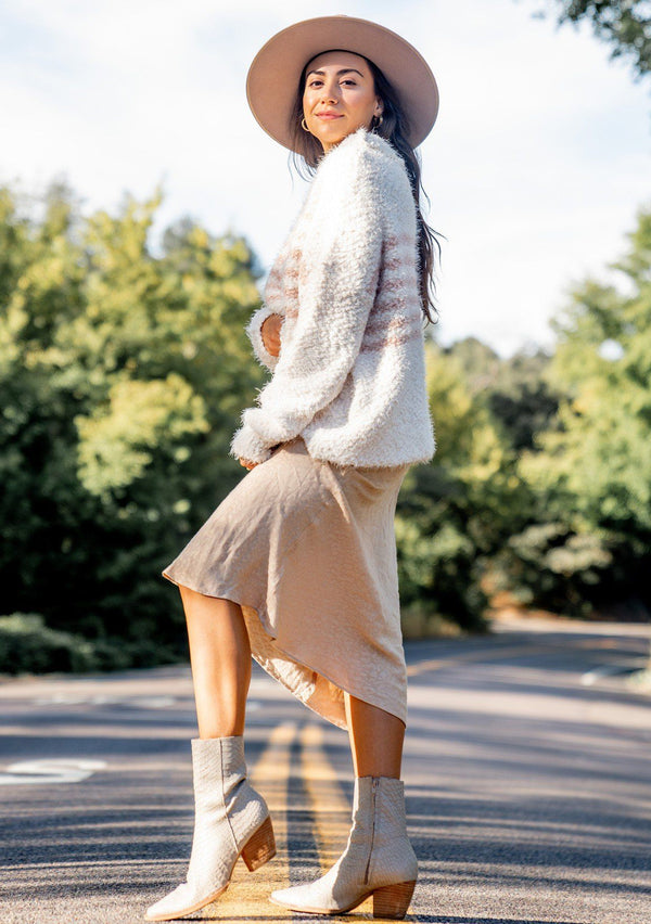 [Color: Cream Blush] An effortlessly chic pullover featuring long sleeves, a warm mock neck, and a fuzzy popcorn texture that has a buttery soft hand feel. The classic all around stripe detail adds a cool touch to this must have pullover for Fall.