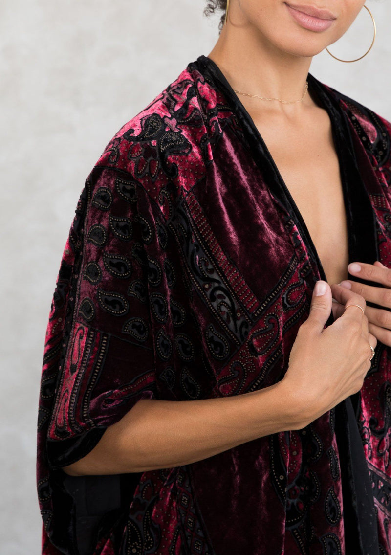 [Color: Burgundy/Black] Lovestitch gorgeous, festive, velvet kimono with side slits.