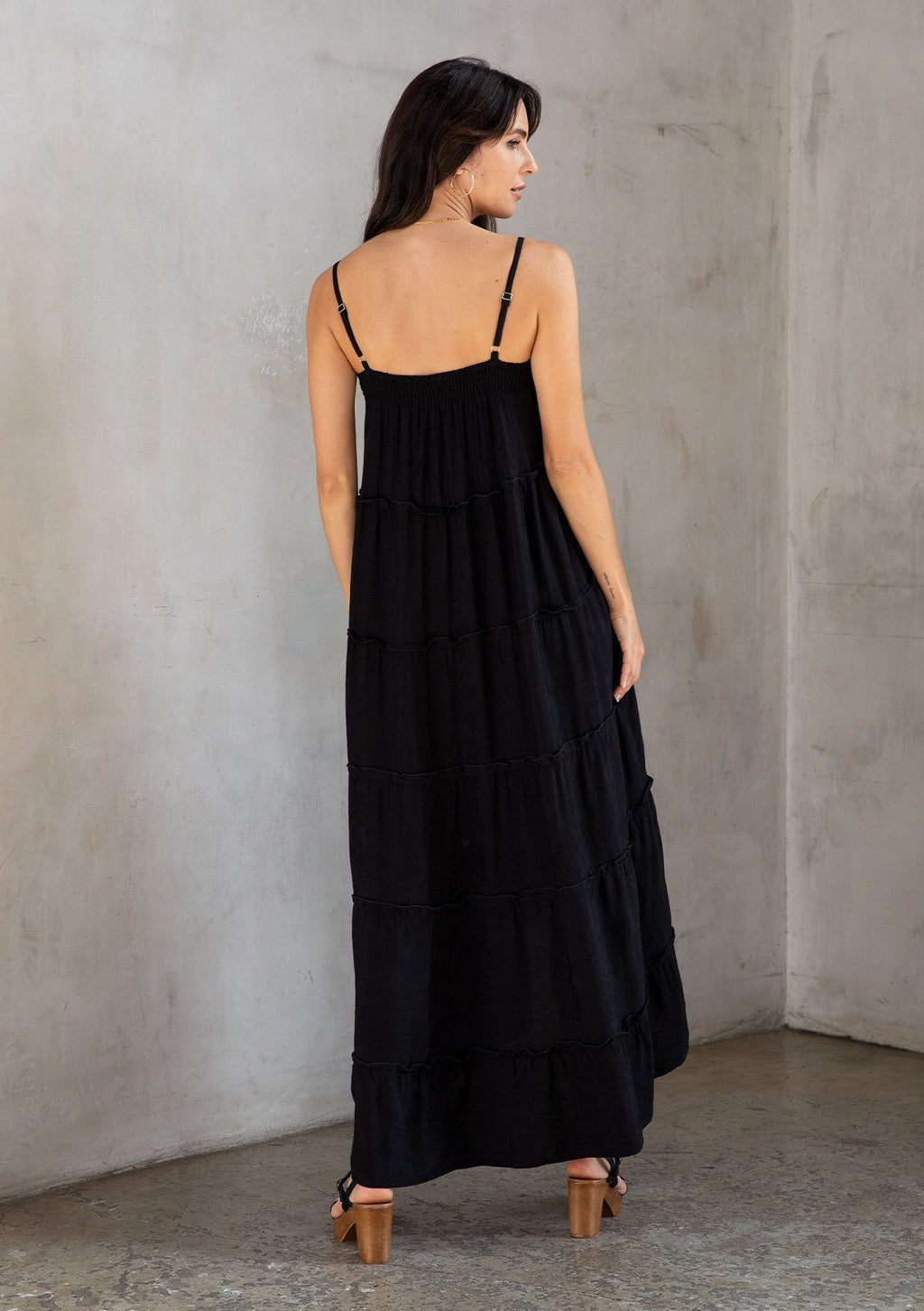 TIERED LOW BACK SUNDRESS-BLACK – Fox & Dove Boutique